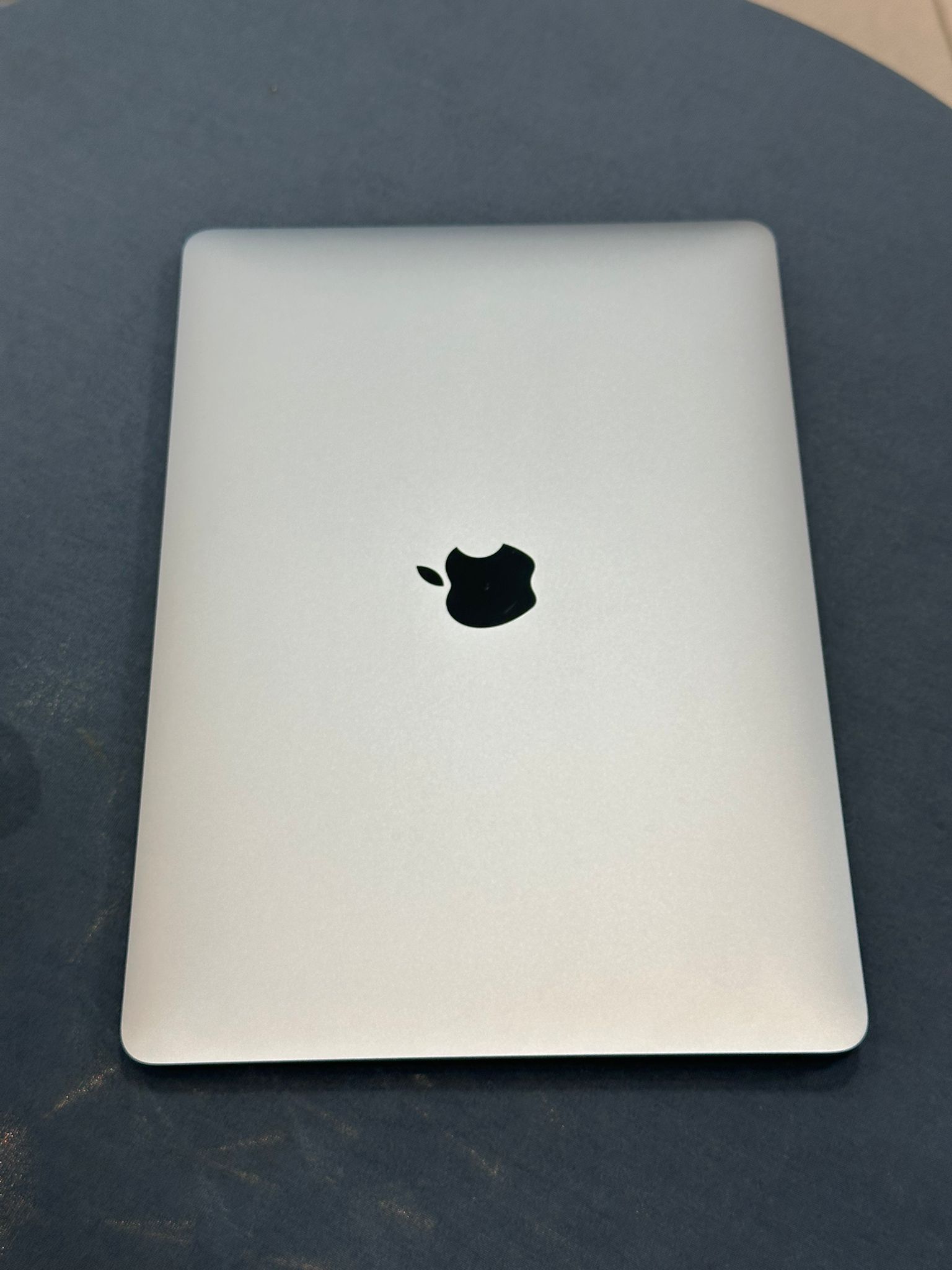 Apple MacBook Air 13.6" 2020 A2337 M1 8GB 256GB 1A-TOP-Zustand Garantie