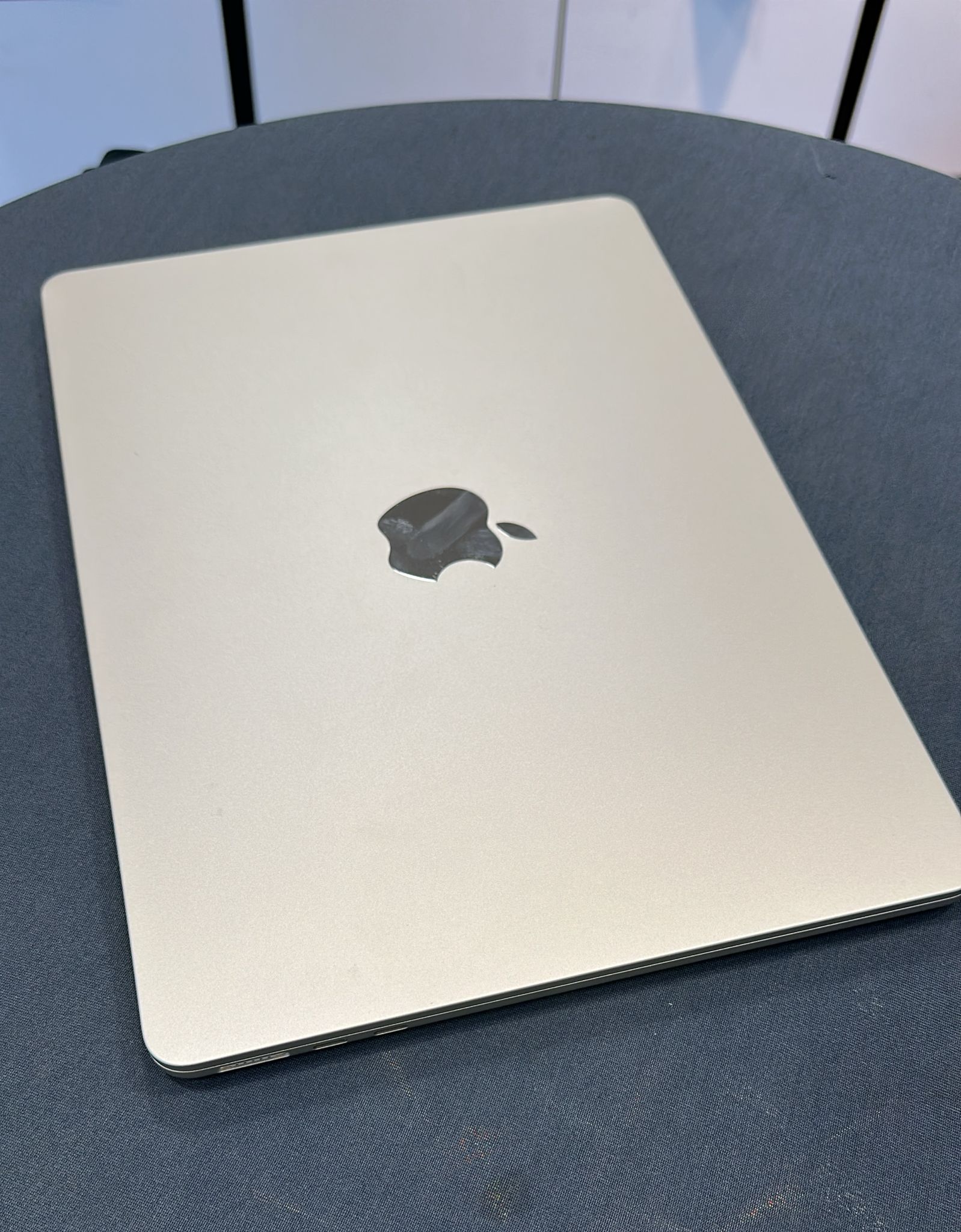 Apple MacBook Air 13.6" 2023 | M2 | 8GB | 256GB | 1A-TOP-Zustand | Garantie
