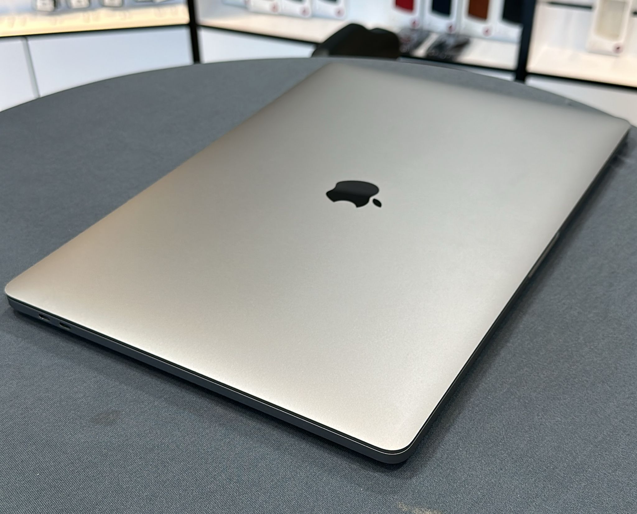 Apple MacBook Pro 16" 2019 Touchbar | i9 | 16GB | 1TB | 1A TOP-Zustand | Garantie