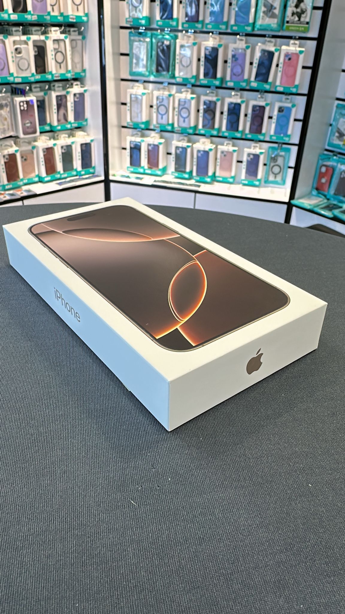 Apple iPhone 16 Pro Max | Desert Titanium | 512GB | NEU, versiegelt
