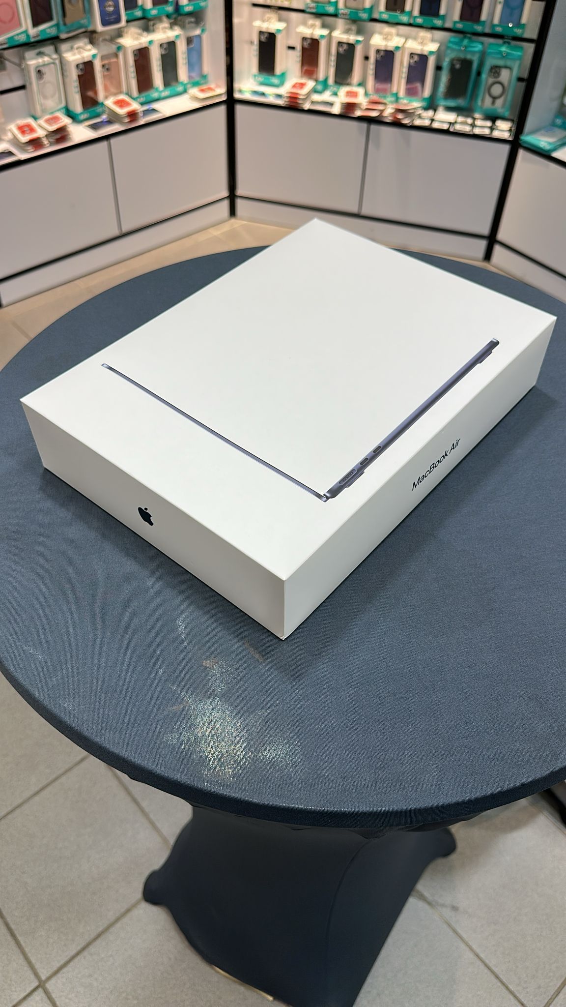 Apple MacBook Air 13.6" 2024 | M2 | 8GB | 256GB 1A-TOP-Zustand Garantie